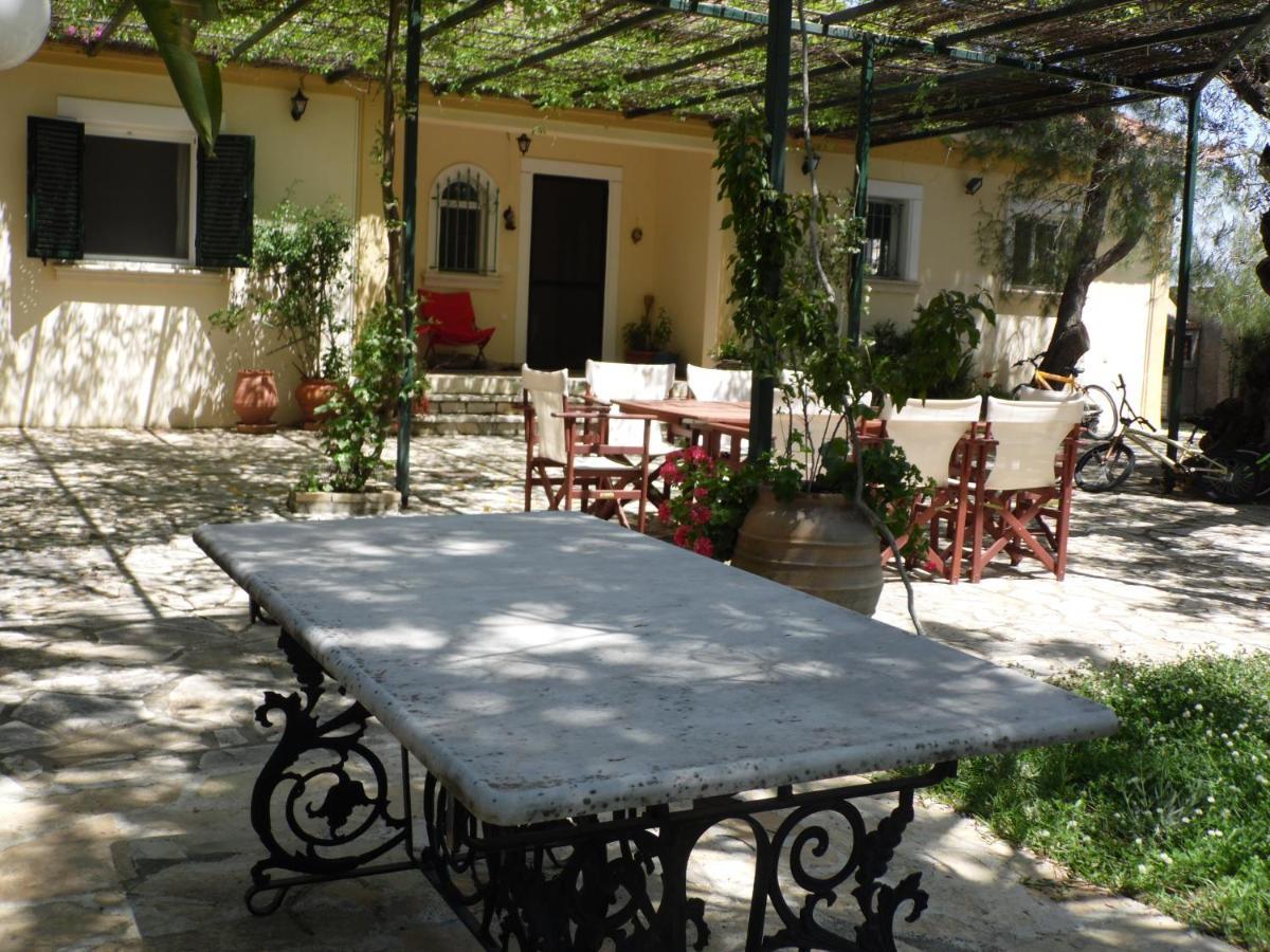 Theni Olive Grove Villa Kato Yerakarion ภายนอก รูปภาพ